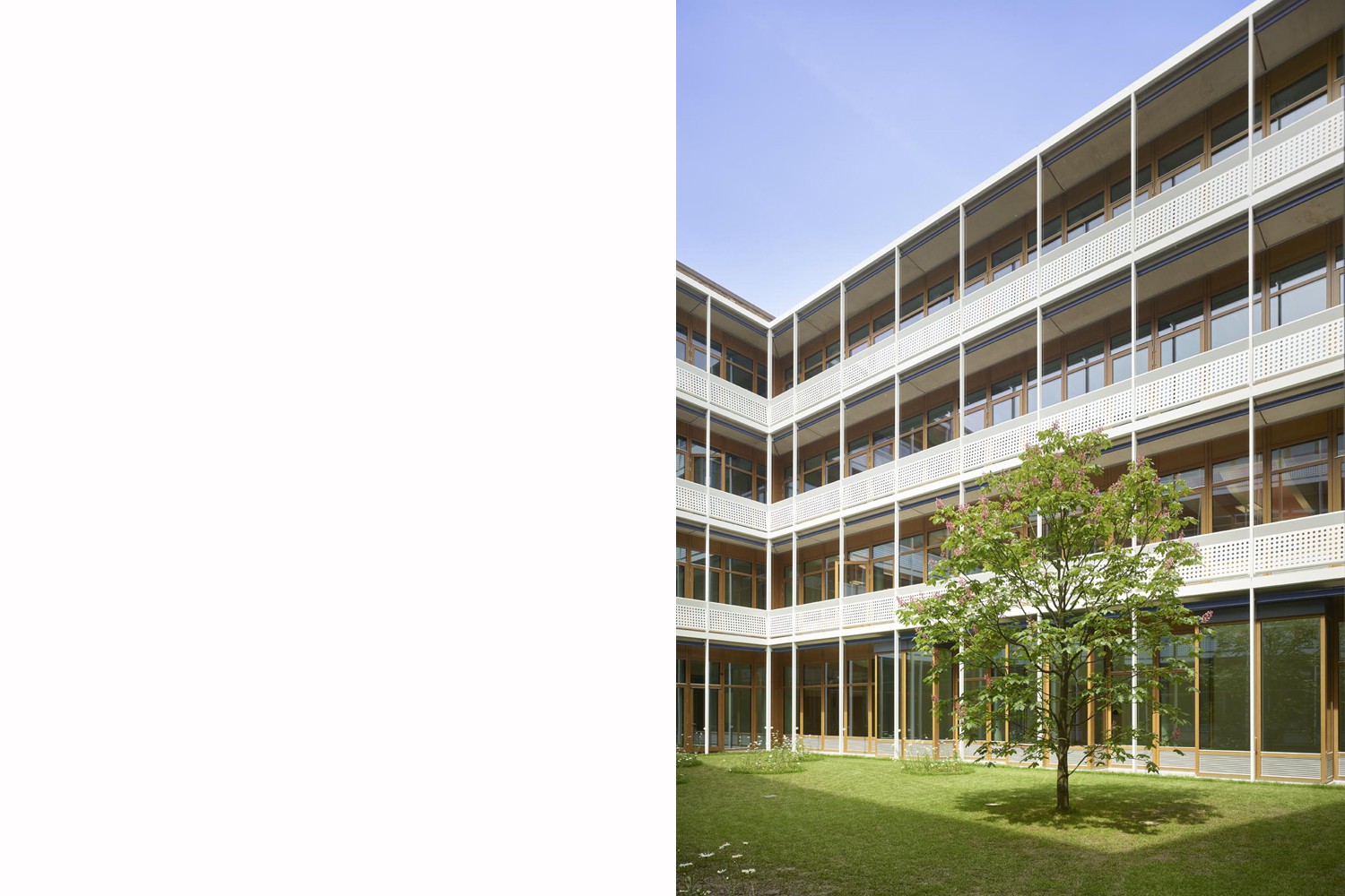 dm-dialogicum, Headquarters in Karlsruhe